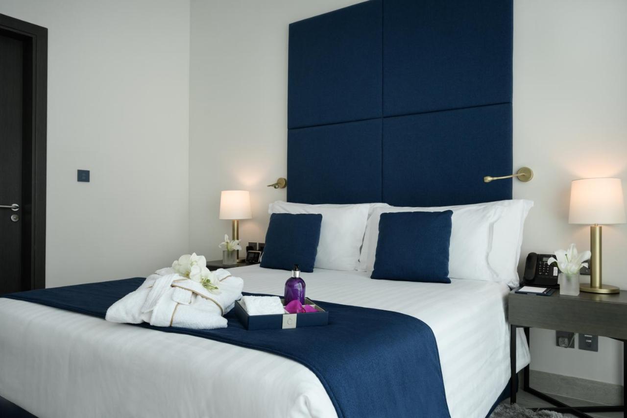 Centara West Bay Hotel & Residences Doha Exterior photo Deluxe room