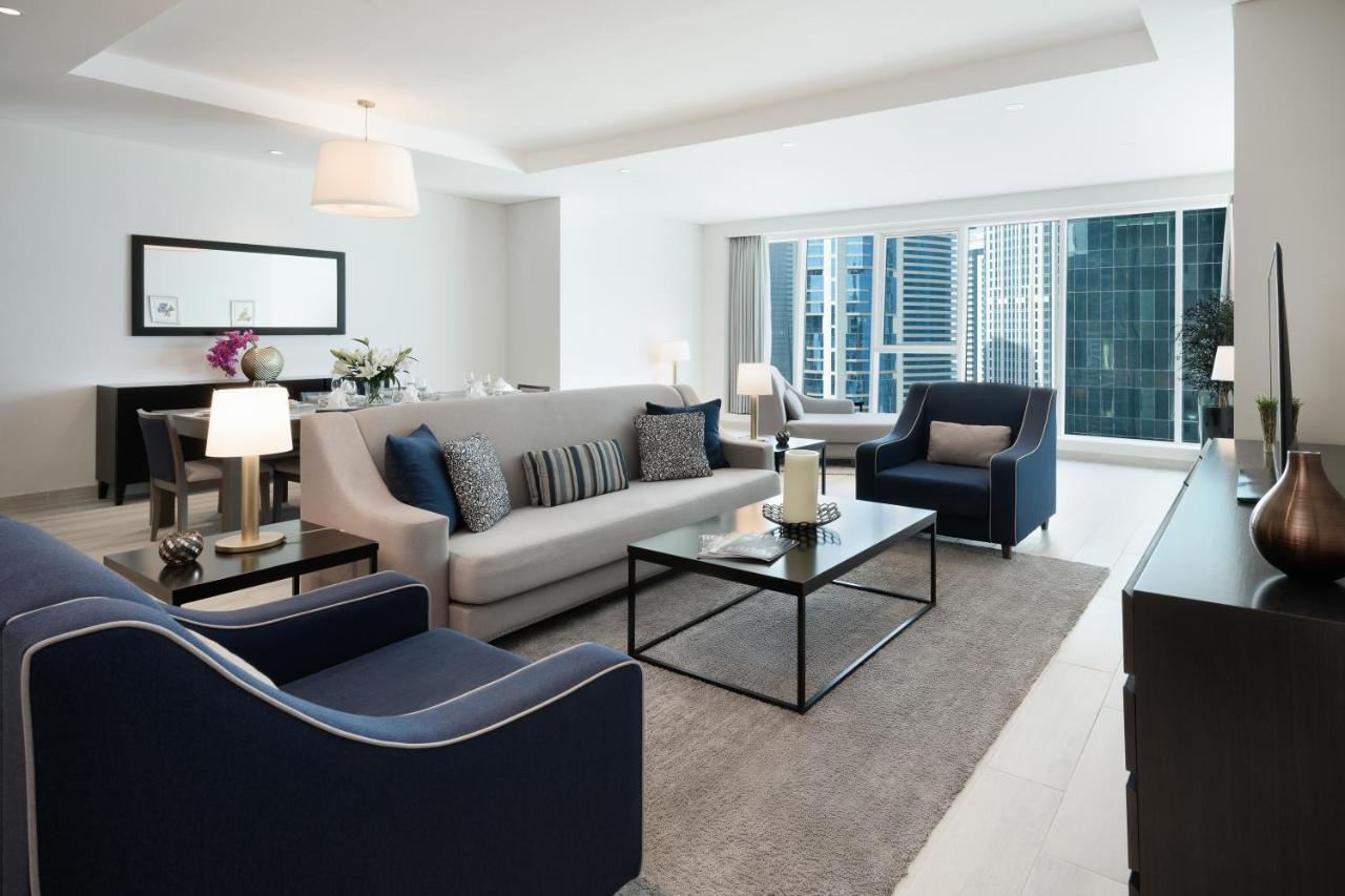 Centara West Bay Hotel & Residences Doha Exterior photo Living room