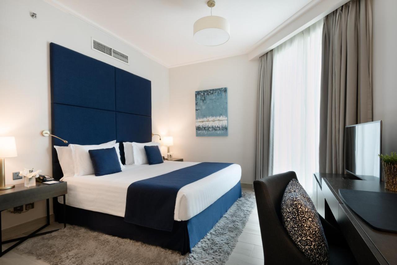 Centara West Bay Hotel & Residences Doha Exterior photo Deluxe room