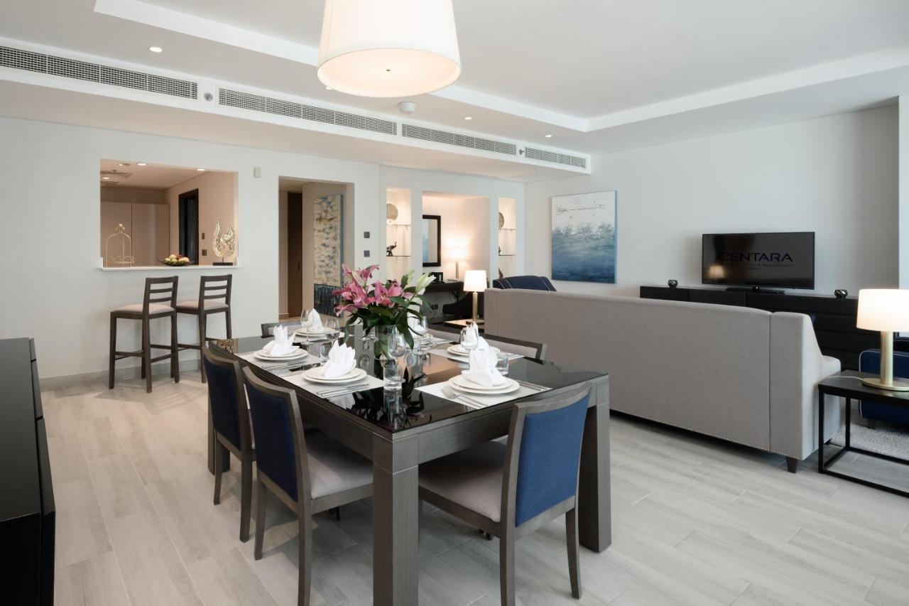 Centara West Bay Hotel & Residences Doha Exterior photo A living room at the Ritz-Carlton, DIFC