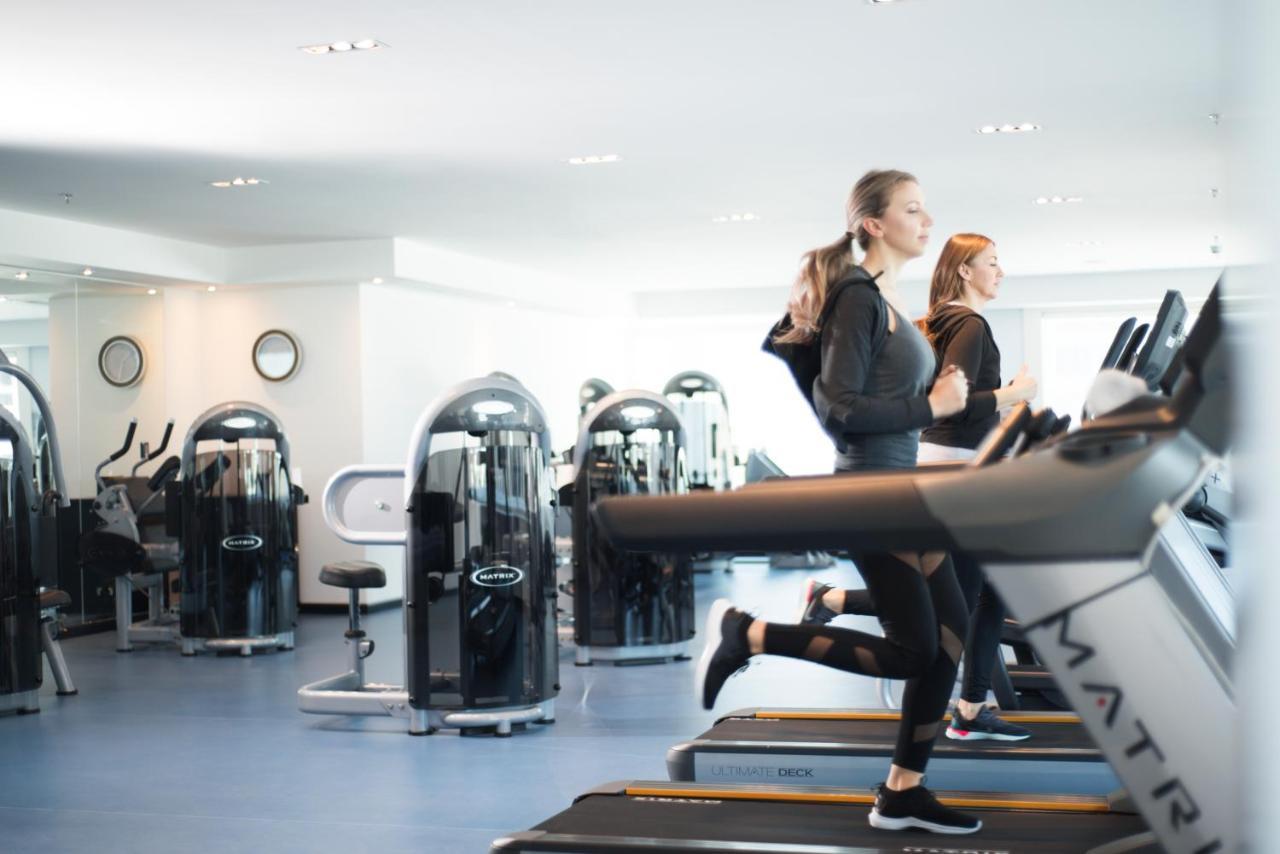 Centara West Bay Hotel & Residences Doha Exterior photo The gym at the InterContinental